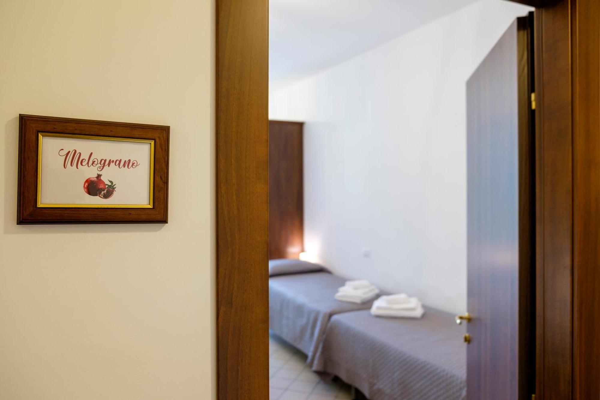 Il Vivaio Bed And Breakfast Santa Teresa Di Riva Exterior foto
